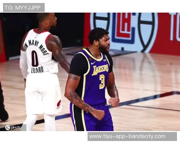 浓眉半场表现抢眼19分钟内高效砍下17分助球队争胜 浓眉半场表现抢眼19分钟内高效砍下17分助球队争胜