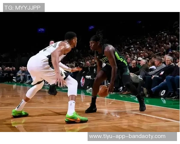 詹姆斯赛后反思关键失误赞扬字母哥精彩防守表现 詹姆斯赛后反思关键失误赞扬字母哥精彩防守表现